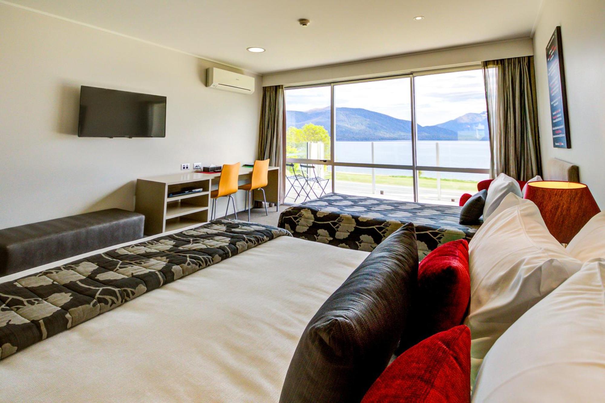 Marakura Deluxe Motel Те-Анау Экстерьер фото