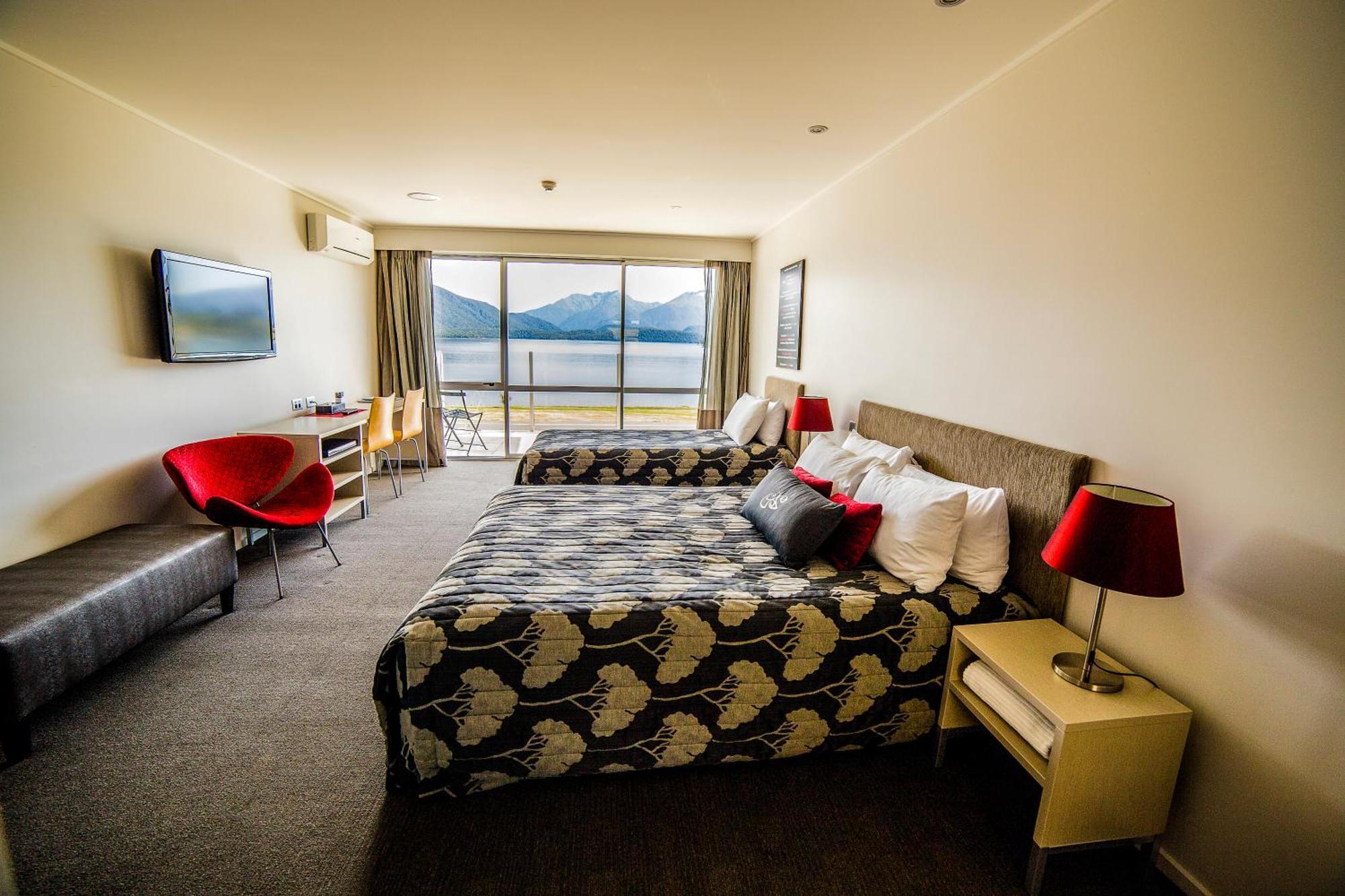 Marakura Deluxe Motel Те-Анау Экстерьер фото