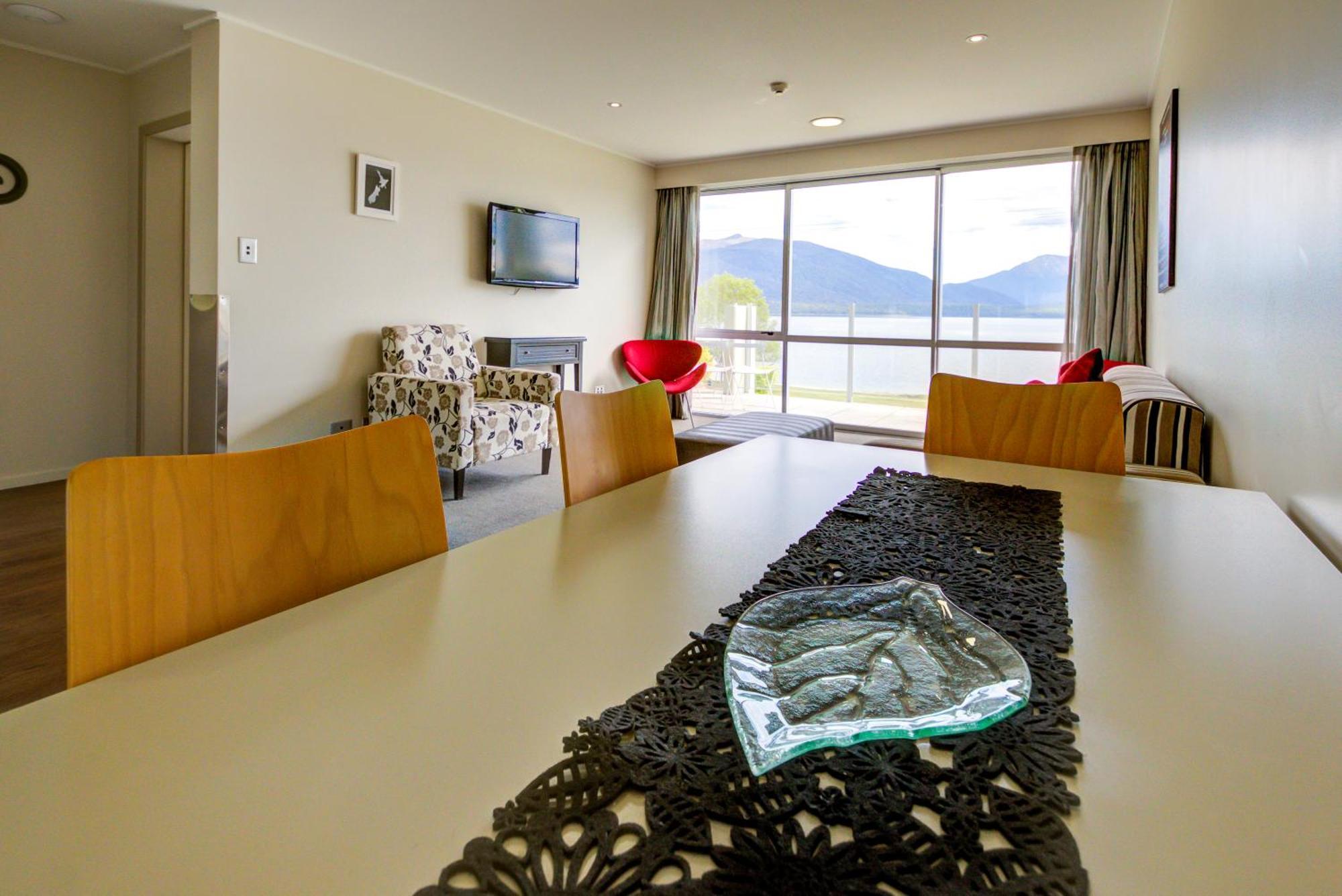 Marakura Deluxe Motel Те-Анау Экстерьер фото