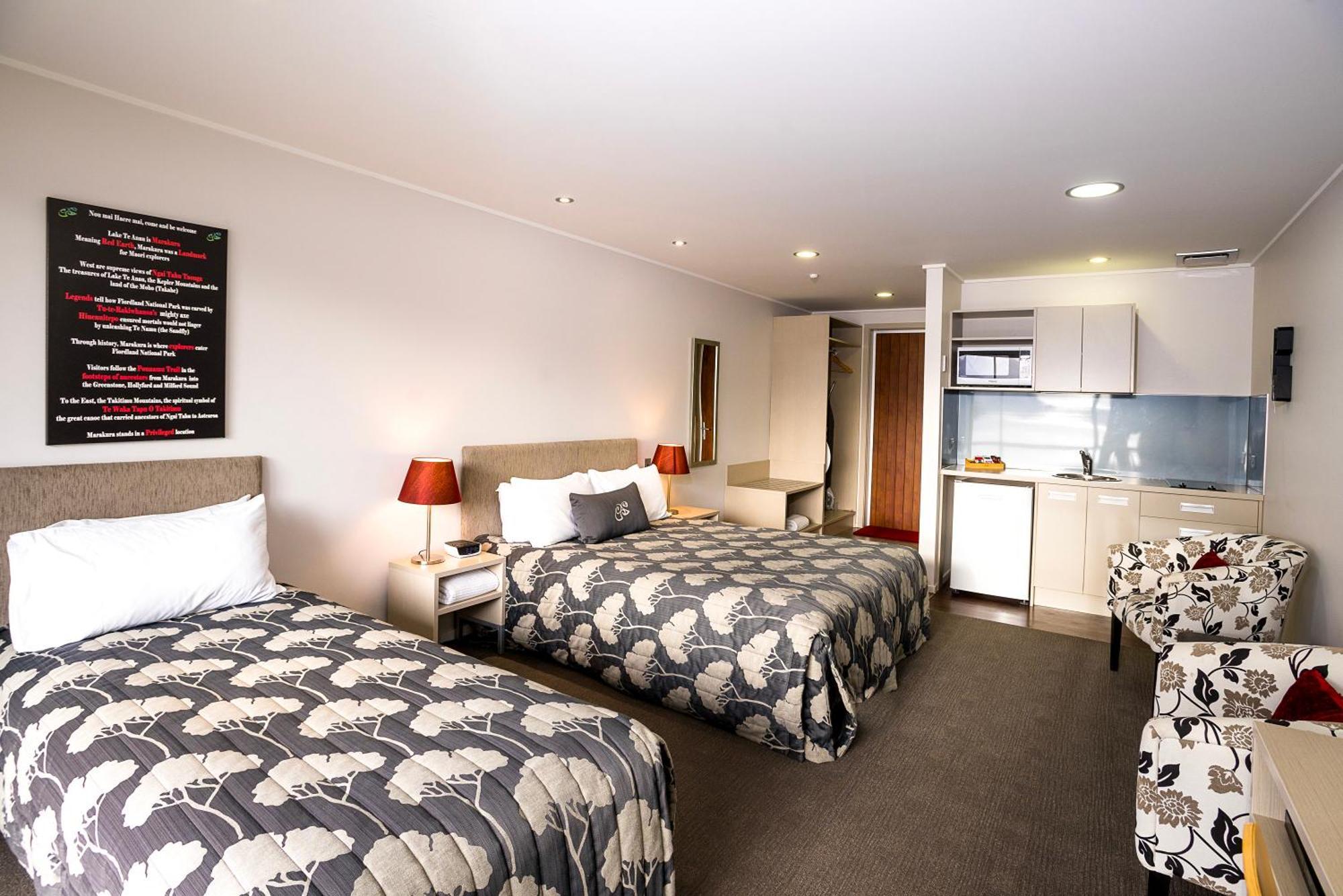 Marakura Deluxe Motel Те-Анау Экстерьер фото
