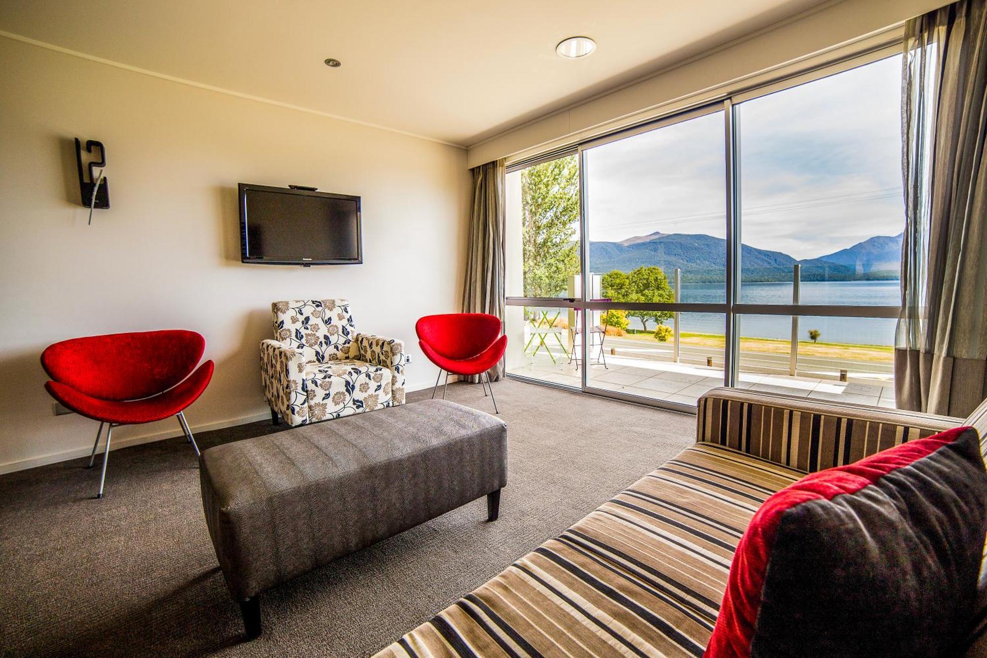 Marakura Deluxe Motel Те-Анау Экстерьер фото